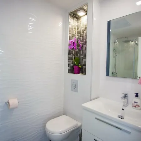 Ana Apartment *